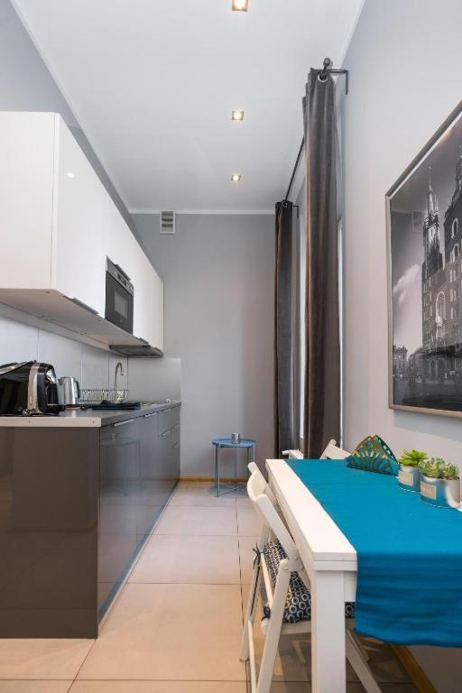 Superb Wawel Apartment, Location In Town Krakau